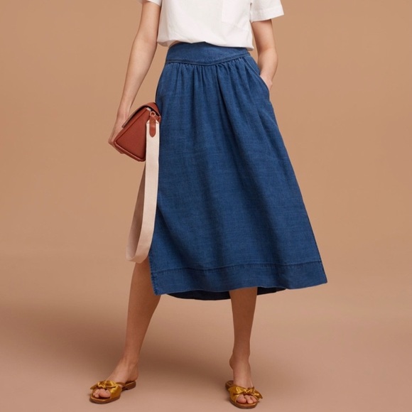 Aritzia Dresses & Skirts - Aritzia Wilfred Gabrielle Chambray Midi Skirt